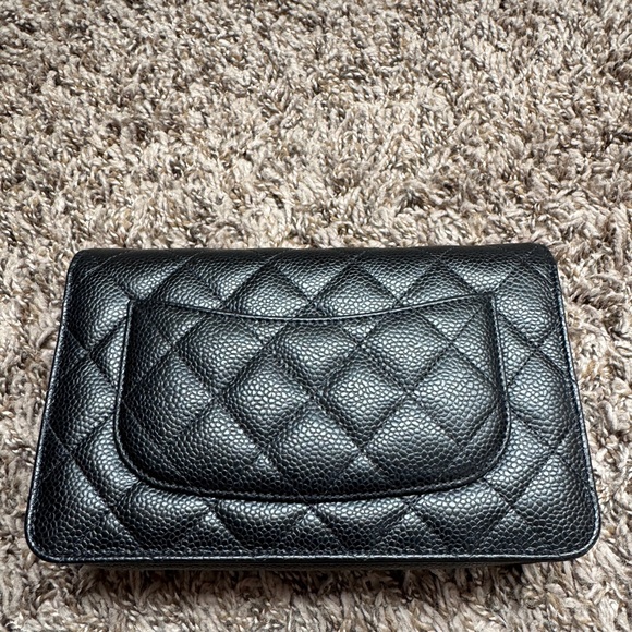 Chanel Wallet on chain classic caviar gold hardware - Picture 2 of 16